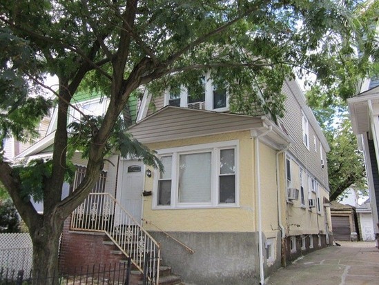 Single-family for Pre-foreclosure / auction East Flatbush, Brooklyn