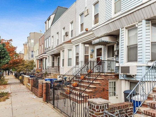 Single-family for Sale Greenpoint, Brooklyn