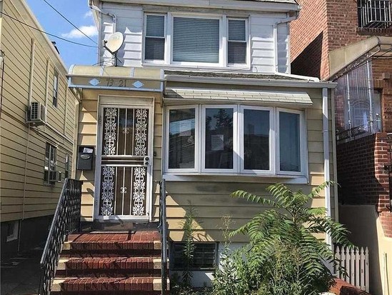 Single-family for Sale Maspeth, Queens