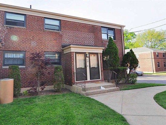 Condo for Sale Oakland Gardens, Queens