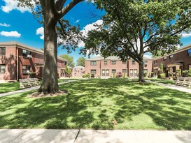 Home for Sale Oakland Gardens, Queens