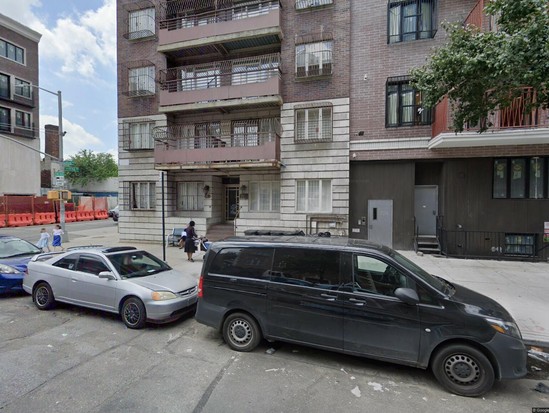 Condo for Pre-foreclosure / auction Williamsburg, Brooklyn