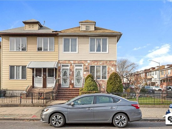 Single-family for Sale Bensonhurst, Brooklyn