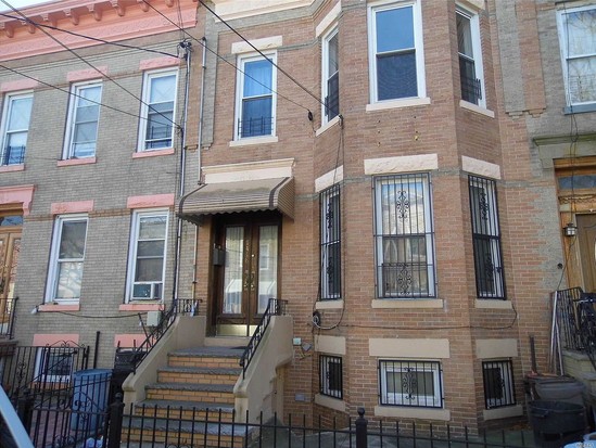 Multi-family for Sale Woodhaven, Queens