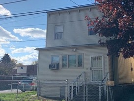 Home for Pre-foreclosure / auction Clifton, Staten Island