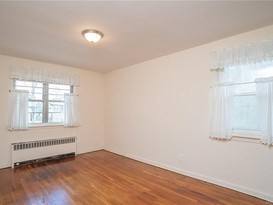 Home for Sale Throggs Neck, Bronx