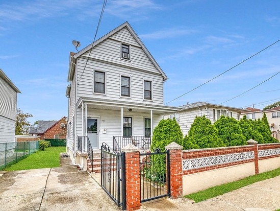 Single-family for Sale Shore Acres, Staten Island