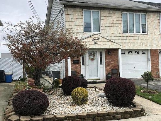 Single-family for Pre-foreclosure Eltingville, Staten Island