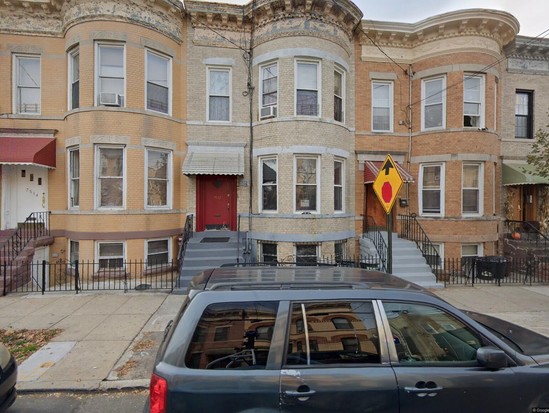 Multi-family for Pre-foreclosure Glendale, Queens