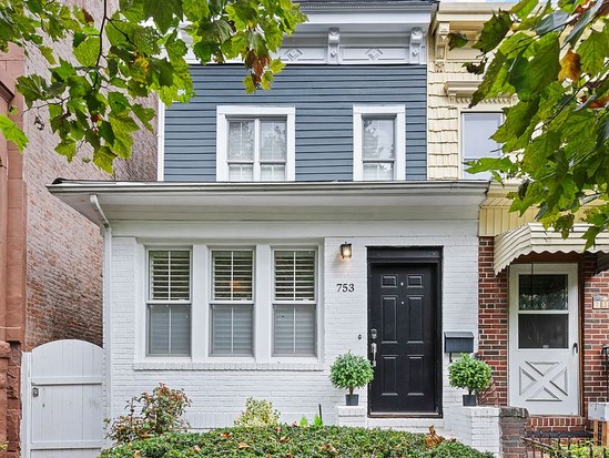 Single-family for Sale Bedford Stuyvesant, Brooklyn