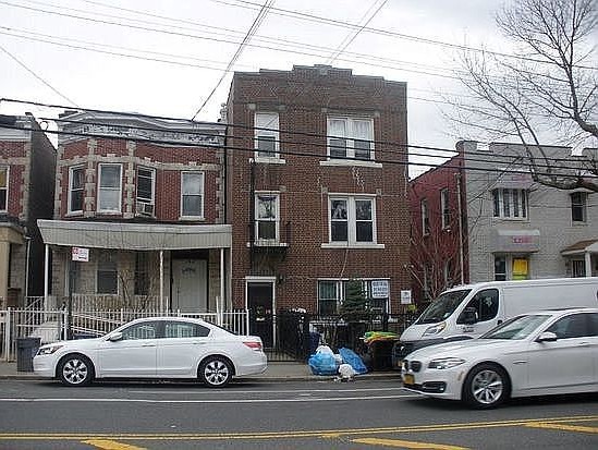 Multi-family for Sale Williamsbridge, Bronx