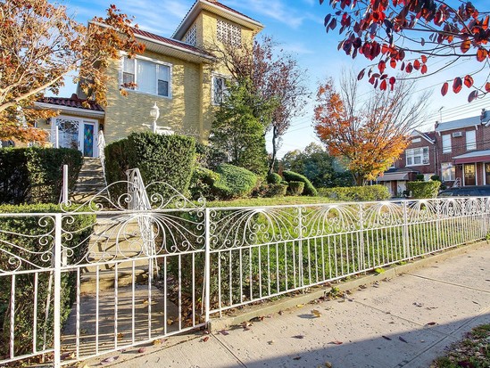 Single-family for Sale Dyker Heights, Brooklyn