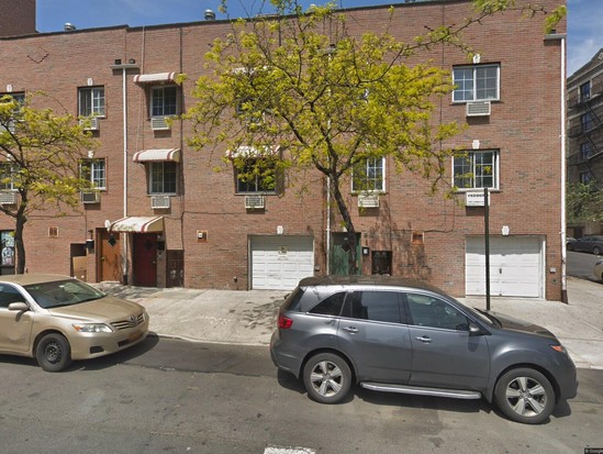 Single-family for Pre-foreclosure / auction Morrisania, Bronx