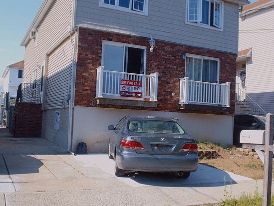 Single-family for Sale Midland Beach, Staten Island