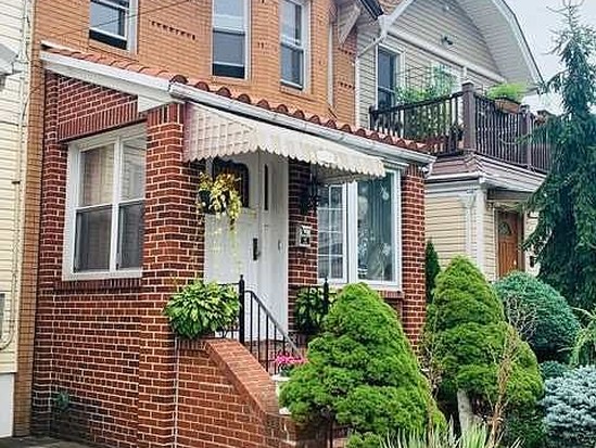 Multi-family for Sale Glendale, Queens