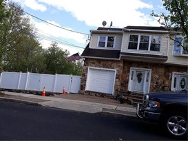 Home for Pre-foreclosure / auction Woodrow, Staten Island