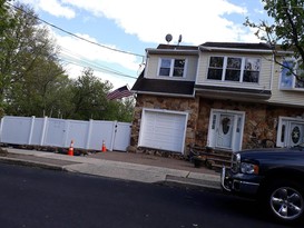 Home for Pre-foreclosure / auction Woodrow, Staten Island