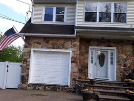 Home for Pre-foreclosure / auction Woodrow, Staten Island