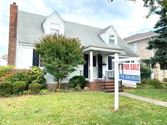 Single-family for Sale Floral Park, Queens