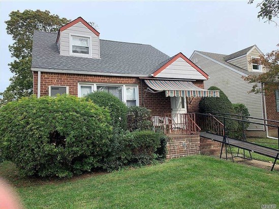 Single-family for Sale Floral Park, Queens