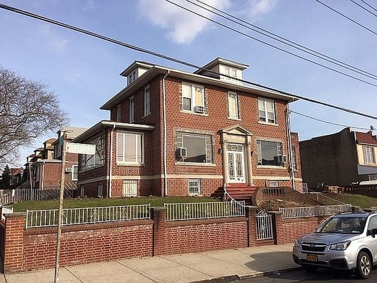 Single-family for Sale Dyker Heights, Brooklyn