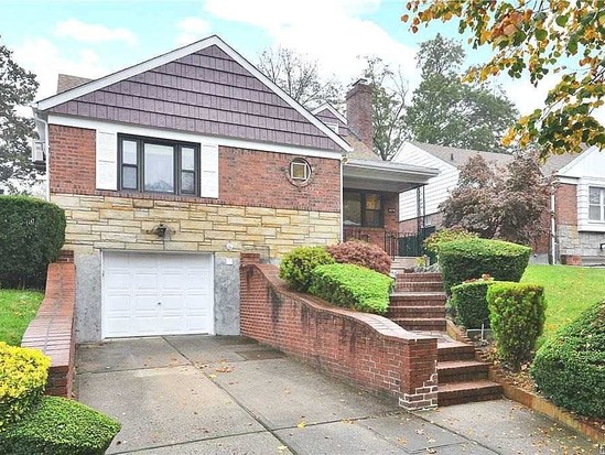 Single-family for Sale Oakland Gardens, Queens