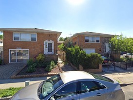 Home for Pre-foreclosure Grasmere, Staten Island