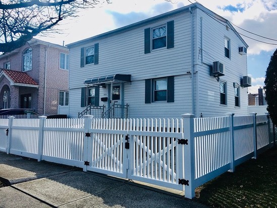 Single-family for Sale Floral Park, Queens