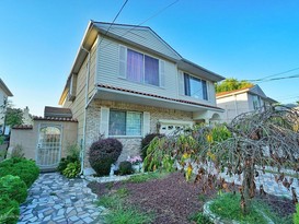 Home for Pre-foreclosure Woodrow, Staten Island