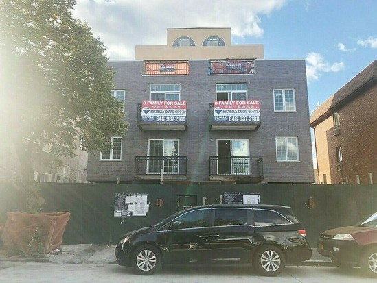 Multi-family for Sale Bensonhurst, Brooklyn