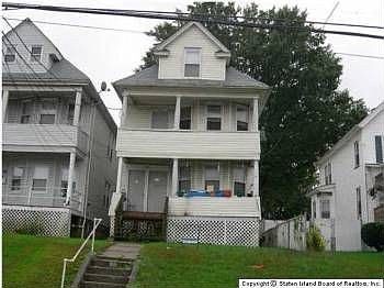 Single-family for Pre-foreclosure / auction Port Richmond, Staten Island