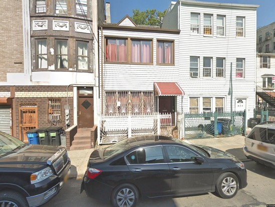 Multi-family for Pre-foreclosure Woodstock, Bronx