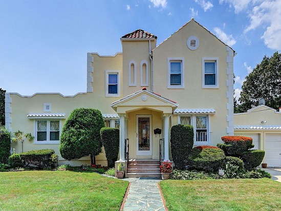 Single-family for Sale Bellerose, Queens