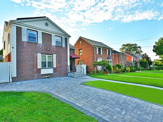 Single-family for Sale Jamaica Hills, Queens