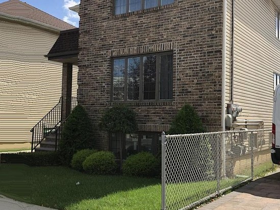 Single-family for Sale Dongan Hills, Staten Island