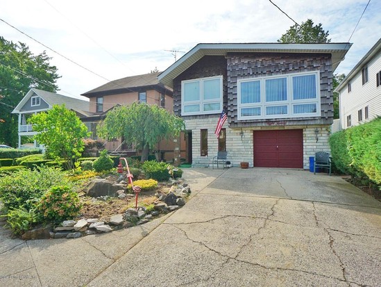 Single-family for Sale Grasmere, Staten Island