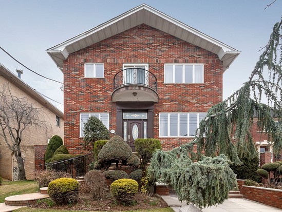 Single-family for Sale Dyker Heights, Brooklyn