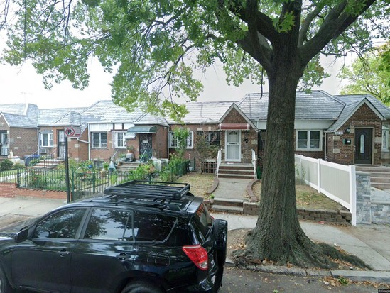 Single-family for Pre-foreclosure Jackson Heights, Queens