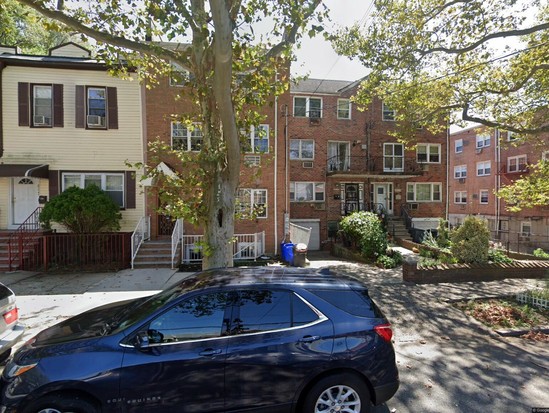 Multi-family for Pre-foreclosure / auction Canarsie, Brooklyn