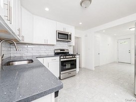 Home for Sale Throggs Neck, Bronx