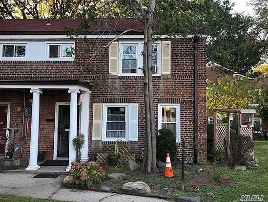 Single-family for Sale Kew Gardens Hills, Queens