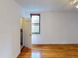 Home for Sale Briarwood, Queens