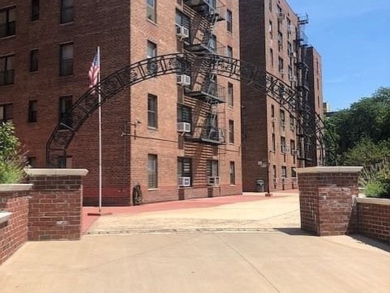 Condo for Sale Woodhaven, Queens