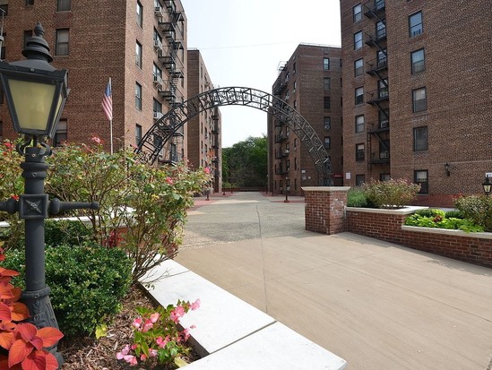 Condo for Sale Forest Park, Queens