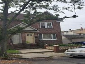 Home for Pre-foreclosure / auction Jamaica Hills, Queens