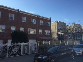 Home for Pre-foreclosure / auction Williamsbridge, Bronx