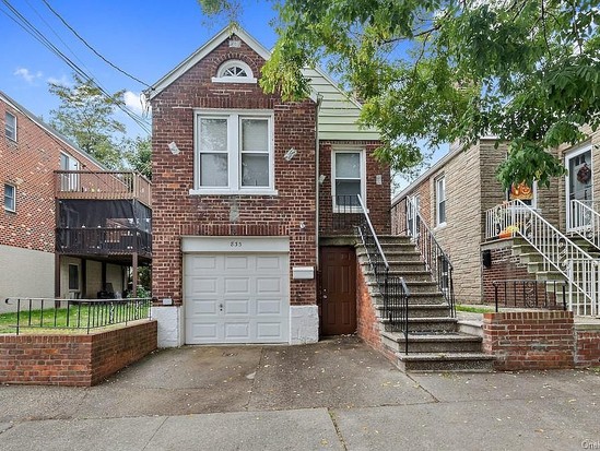 Single-family for Sale Throggs Neck, Bronx