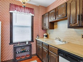 Home for Sale Throggs Neck, Bronx