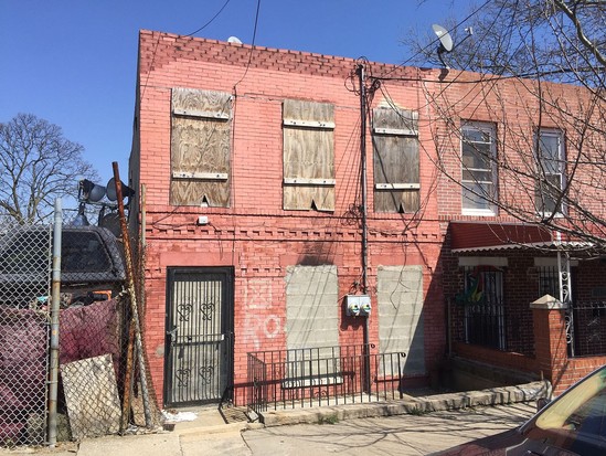 Single-family for Pre-foreclosure / auction East New York, Brooklyn