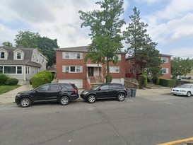 Home for Pre-foreclosure Floral Park, Queens